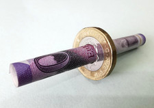 Cigarette/£20 note Through