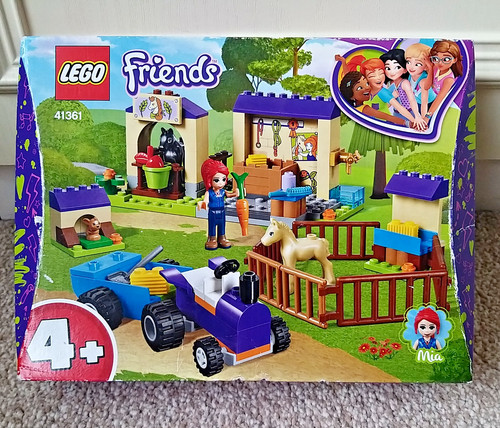 Lego friends mia foal - mia's,