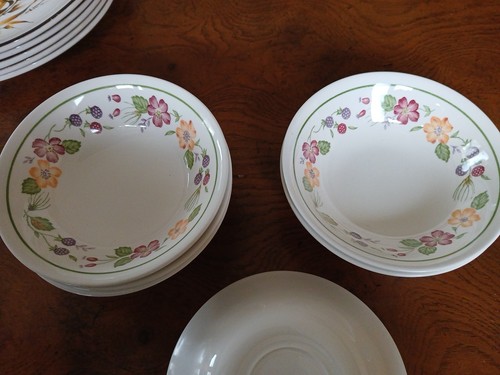 Vintage country lane bowls x - vintage,