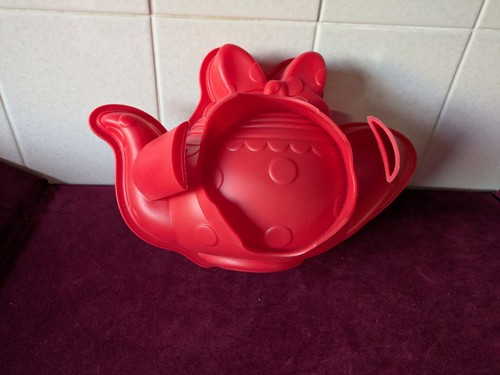 Disney silicone cake mould - cake,