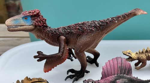 Schleich dinosaur utahraptor - dinosaur,