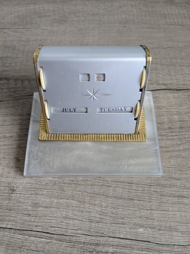 Vintage perpetual desk - perpetual,