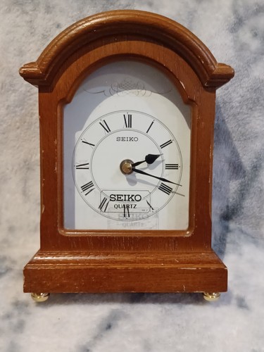 Seiko quartz wooden - seiko,
