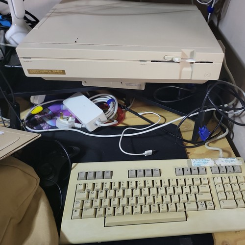 Commodore 128d personal - commodore,
