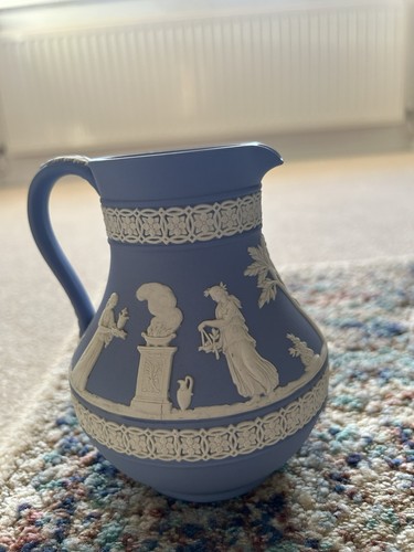 Wedgewood jasper etruscan vase - wedgewood,