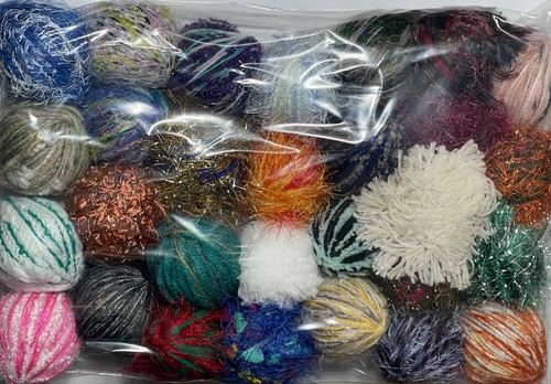 Small yarn balls mixed - small,