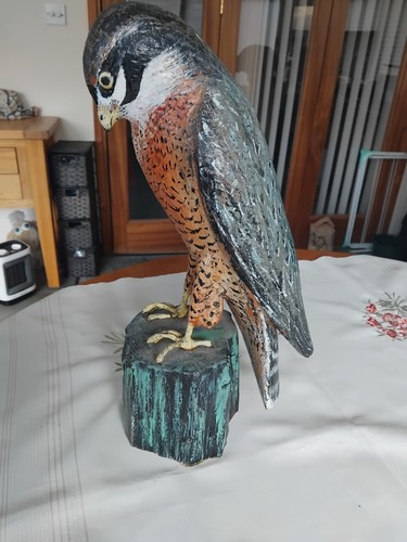 Vintage artisan hand carved - vintage,