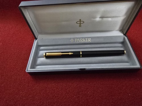 Parker matt black - black, gt