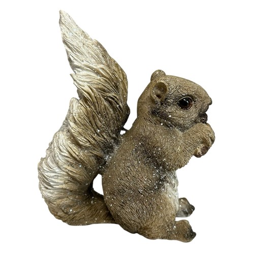 Fountasia squirrel eating - fountasia,