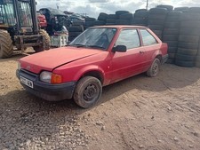 Ford escort mk4 drivers front clear door window also breaking the car 3 door