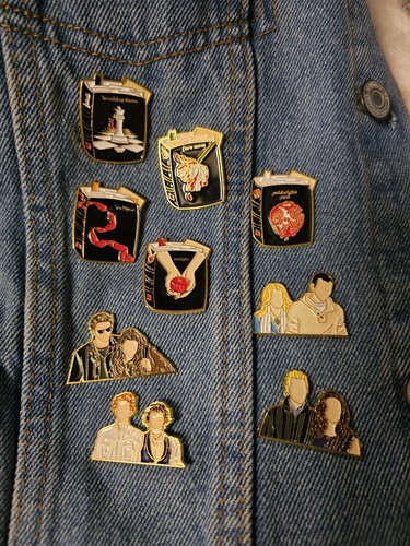 Twilight pin badges - pin,