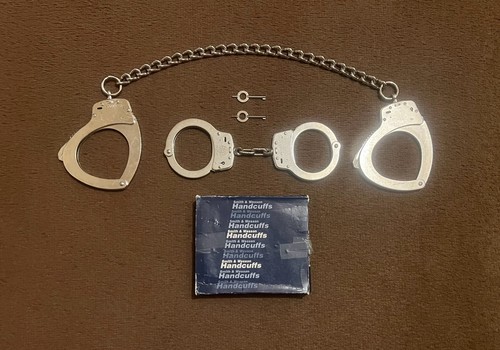 Smith wesson handcuffs - smith,