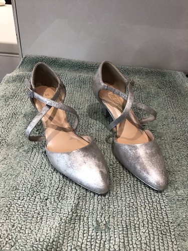 Silver flapper style shoe - silver,
