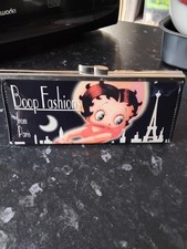 Betty Boop Clasp Opening Black Patented Purse