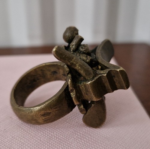 Rare vintage brass ring - rare,