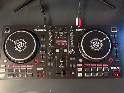 Numark mixtrack pro deck - fx, 2-deck
