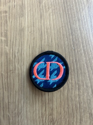 Dior logo cloth pin brooch - dior,