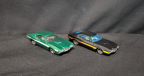 Hot wheels pair - pair, of