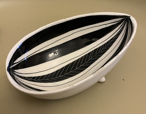 Italian art pottery - pottery, freeform