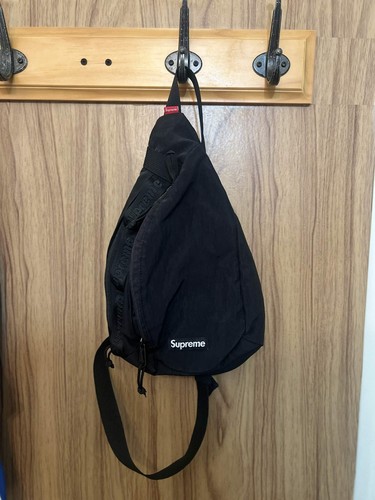 Authentic black supreme fw20 - authentic,