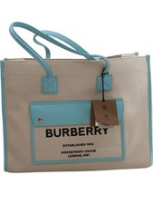 Burberry Women's Bag Cream