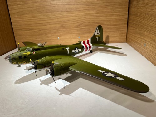 Franklin mint b17f - franklin,