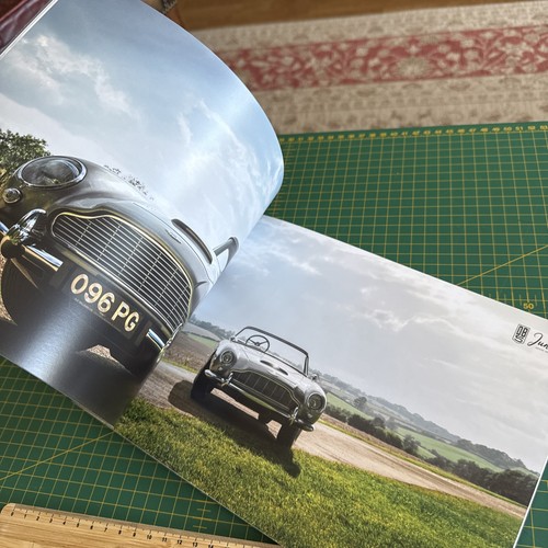 Aston martin db5 - martin, junior