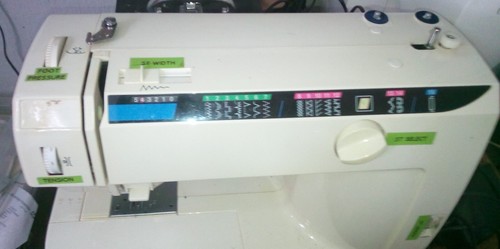 Elna 2005 sewing machine - sewing, in
