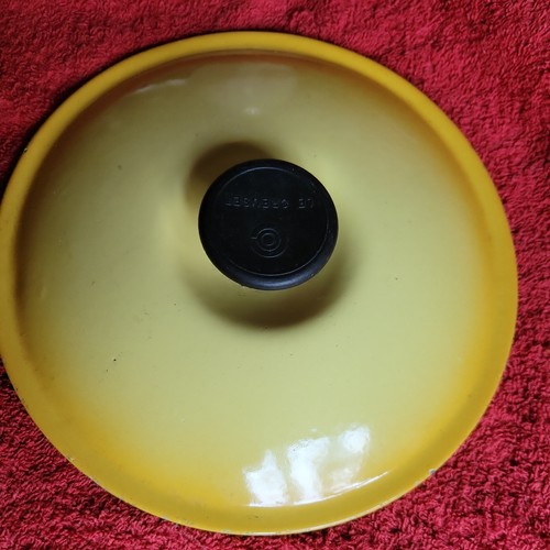 Creuset vintage yellow - le,