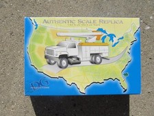 DG Productions RARE SECO BUCKET TRUCK 2002 All New Metal Collectible Truck 1/64