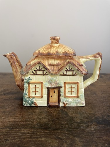 Vintage novelty teapot - vintage,