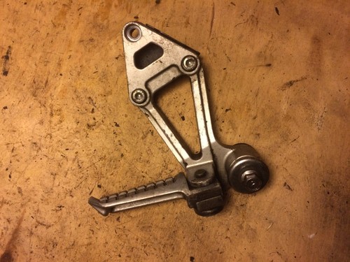 Kawasaki gpx600r rhs rear foot - rhs,