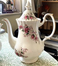 Large vintage 1970 Royal