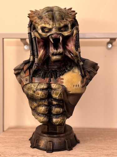Predator hunter bust statue - bust, |