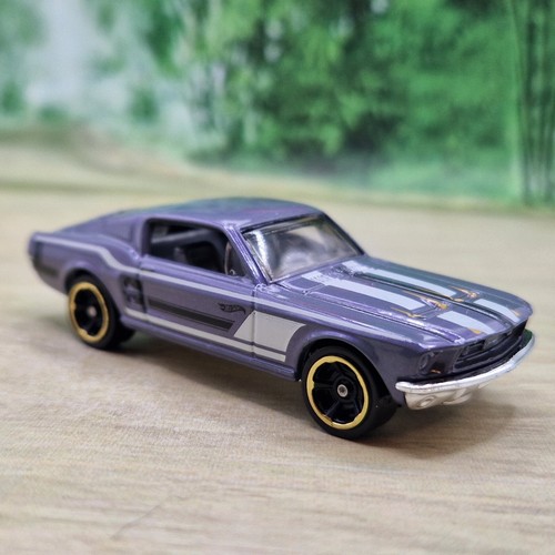 Hot wheels ford - '67,