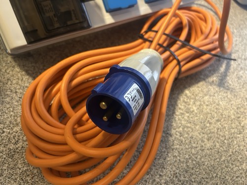 Maypole 230v 10a mobile mains - ,