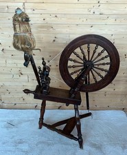 Vintage Traditional Walnut Large Single Treadle Saxony Spinning Wheel