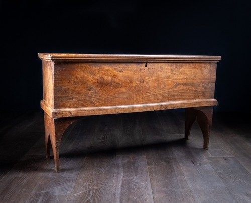 17th century elm six plank - 17th,