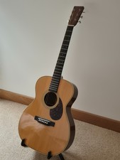 Pre-owned Martin OM-28V Guitar. Immaculate condition!