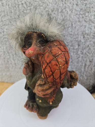 Vintage nyform trolls dancing - vintage,