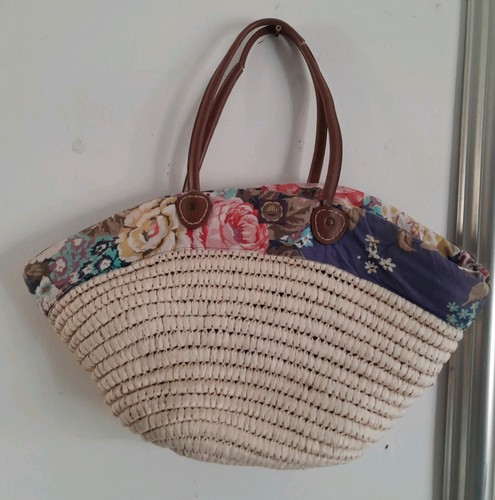 Joules beach floral - floral, paper