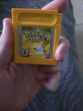 GAME BOY COLOUR + POKEMON