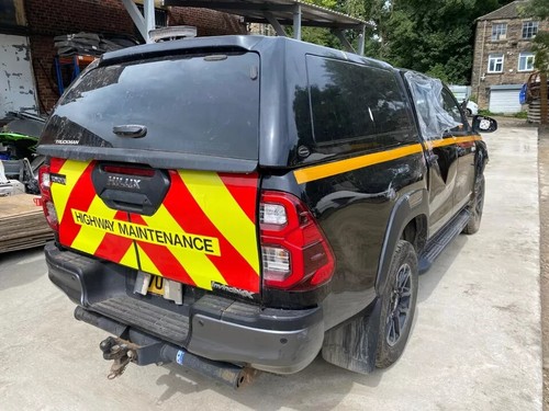 Toyota hilux invincible - toyota, mk8