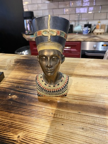 Veronese queen nefertiti bust - veronese,