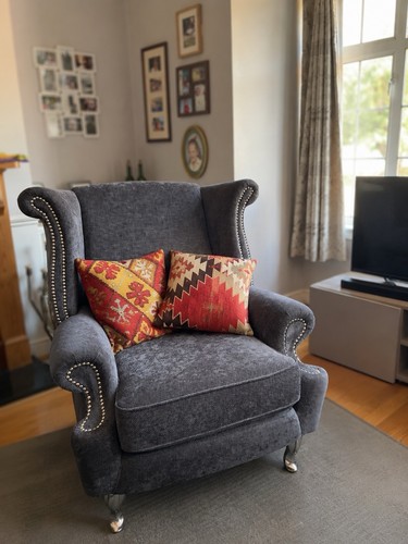 Grey wingback queen - wingback, anne