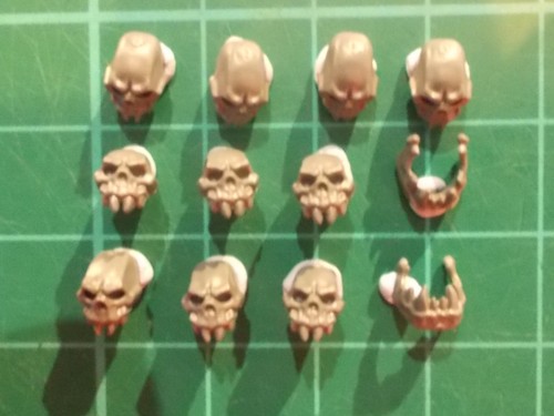 Warhammer 40k ork skulls - warhammer,