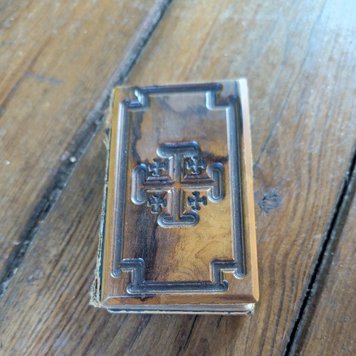 Antique new testament bible - -,