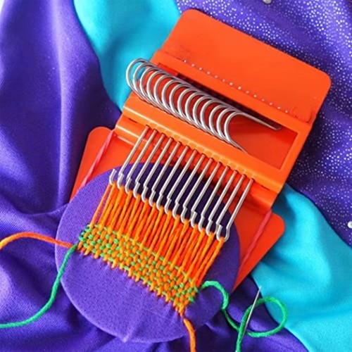 Mini hand weaving - hand,