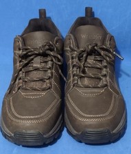 Men’s Wrangler Size 10 Brown