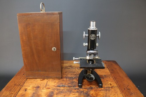 Baker microscope vintage - c,